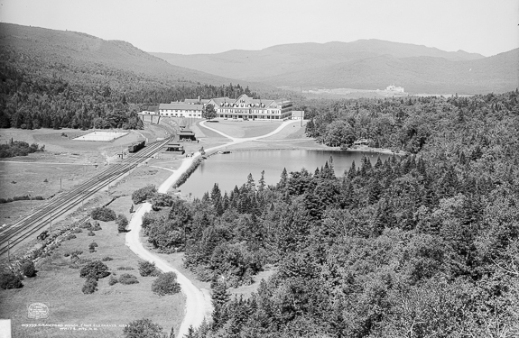 Crawford House c. 1906 in the New Hampshire White Mountains by the Detroit Publishing Company. Courtesy Library of Congress, Prints & Photographs Division, Detroit Publishing Company Collection,[LC-DIG-det-4a13669].